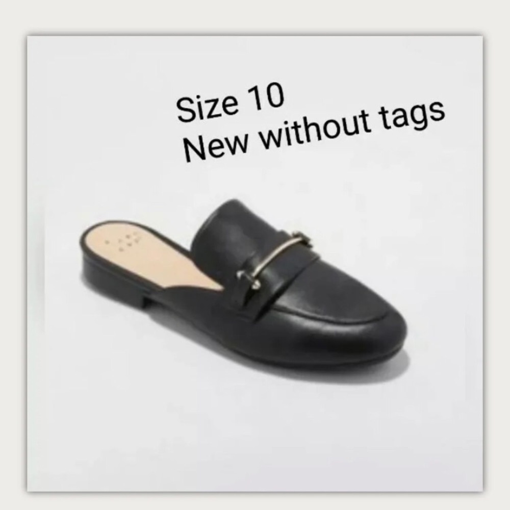 Women’s Black buckle shoes new no tags